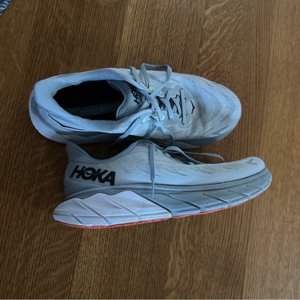 Ladies 9.5 HOKA